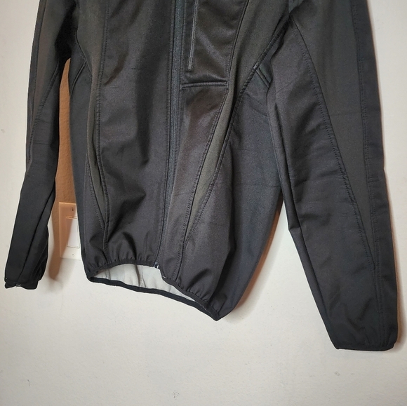 ARSUXEO black Softshell cycling jacket.  Men's size medium. - Picture 3 of 16